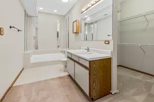 1665 Commodore Ct, Schaumburg, IL 60193 - Photo 19