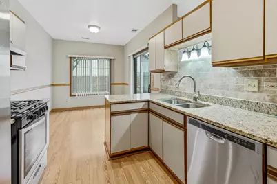 1665 Commodore Court #7, Schaumburg, IL 60193 - Photo 9