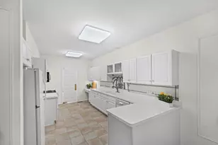 2112 Warrington Ct, Glenview, IL 60026 - Photo 9