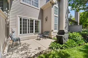 2112 Warrington Ct, Glenview, IL 60026 - Photo 3