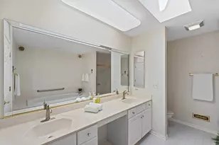 2112 Warrington Ct, Glenview, IL 60026 - Photo 17
