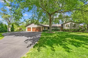 152 Jacquelyn Dr, Bensenville, IL 60106 - Photo 1