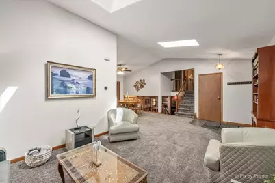 152 Jacquelyn Drive, Bensenville, IL 60106 - Photo 5