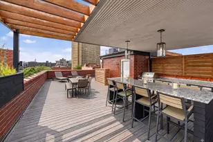 843 W Buckingham Pl, Chicago, IL 60657 - Photo 21