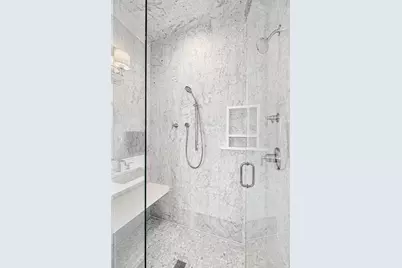 843 W Buckingham Place #4E, Chicago, IL 60657 - Photo 15