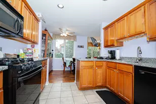 2723 N Bosworth Ave, Chicago, IL 60614 - Photo 19