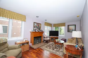 2723 N Bosworth Ave, Chicago, IL 60614 - Photo 3