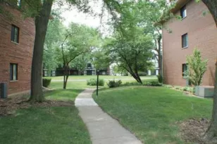 17 Parkside Ct, Vernon Hills, IL 60061 - Photo 3