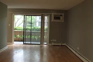 17 Parkside Ct, Vernon Hills, IL 60061 - Photo 7