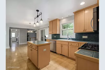 2080 Clearwater Way, Elgin, IL 60123 - Photo 9