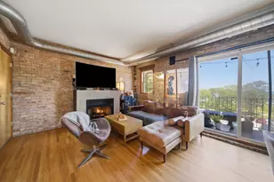 1221 W Greenleaf Ave, Chicago, IL 60626 - Photo 9