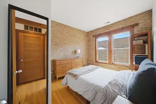 1221 W Greenleaf Ave, Chicago, IL 60626 - Photo 13