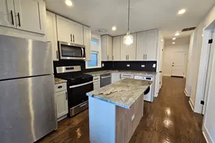 2541 N Southport Ave, Chicago, IL 60614 - Photo 11