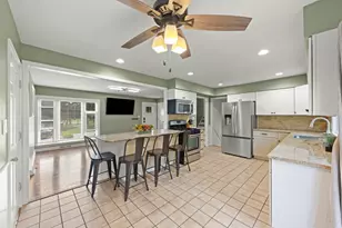 22W524 Birchwood Dr, Glen Ellyn, IL 60137 - Photo 7