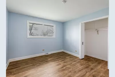 18136 Oakwood Avenue, Lansing, IL 60438 - Photo 7