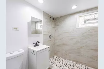 18136 Oakwood Avenue, Lansing, IL 60438 - Photo 11