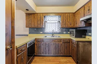 18136 Oakwood Avenue, Lansing, IL 60438 - Photo 13
