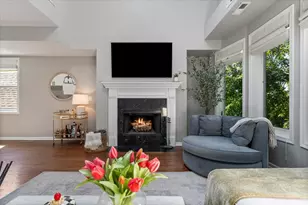 1521 W Wolfram St, Chicago, IL 60657 - Photo 3