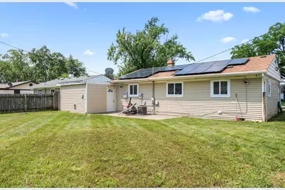 27 Cardinal Lane, Carpentersville, IL 60110 - Photo 3