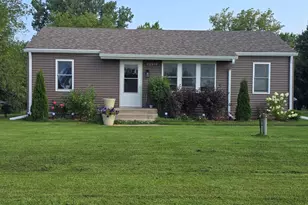 12810 W Beach Rd, Beach Park, IL 60087 - Photo 1