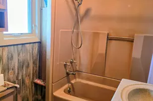 302 S Washington St, Lockport, IL 60441 - Photo 11