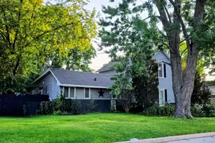 302 S Washington St, Lockport, IL 60441 - Photo 3