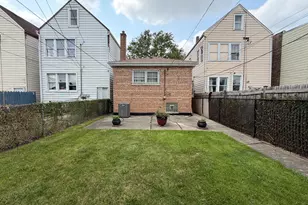 5347 S Maplewood Ave, Chicago, IL 60632 - Photo 3
