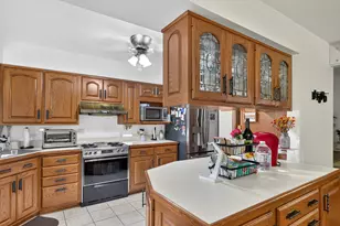 2345 184th St, Lansing, IL 60438 - Photo 9