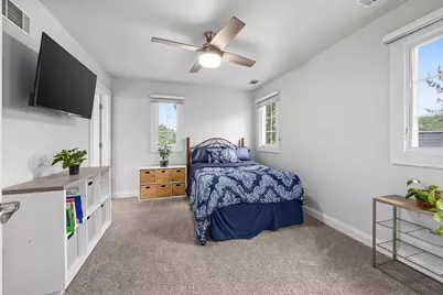 70 S Parkway Drive, Naperville, IL 60540 - Photo 33