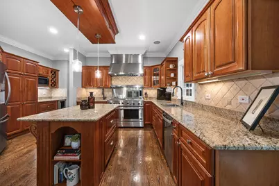70 S Parkway Drive, Naperville, IL 60540 - Photo 19