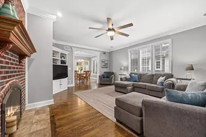70 S Parkway Drive, Naperville, IL 60540 - Photo 11