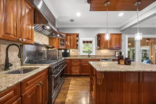 70 S Parkway Dr, Naperville, IL 60540 - Photo 21