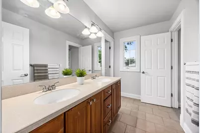 70 S Parkway Drive, Naperville, IL 60540 - Photo 35