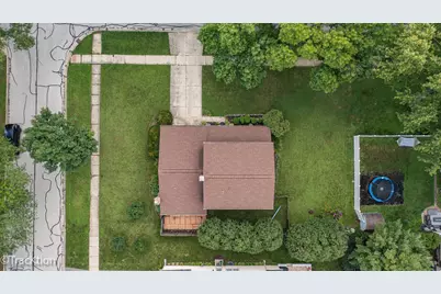 345 S Birchwood Drive, Naperville, IL 60540 - Photo 23