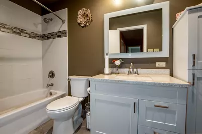 9334 S Cregier Avenue, Chicago, IL 60617 - Photo 9