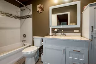 9334 S Cregier Ave, Chicago, IL 60617 - Photo 9