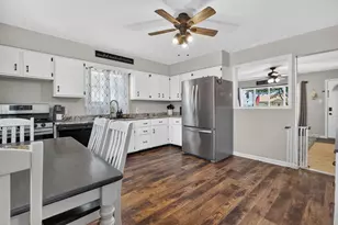 780 N 1st St, Carbon Hill, IL 60416 - Photo 7