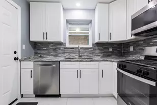 7638 S Laflin St, Chicago, IL 60620 - Photo 5