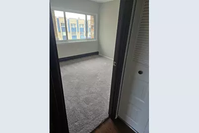 8655 1/2 W Foster Avenue #3B, Chicago, IL 60656 - Photo 11