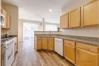 348 Pine Lake Circle, Vernon Hills, IL 60061 - Photo 7