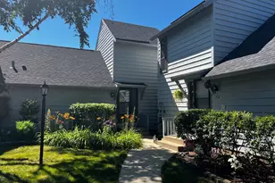 714 Colby Ct, Gurnee, IL 60031 - Photo 1