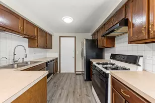 1951 Windward Ln, Hanover Park, IL 60133 - Photo 9