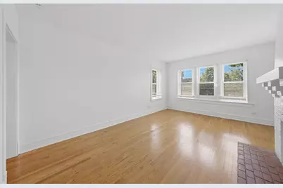 7741 S Yates Boulevard, Chicago, IL 60649 - Photo 7