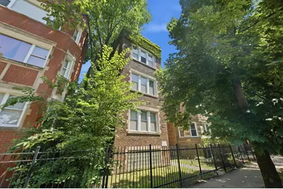 7741 S Yates Boulevard, Chicago, IL 60649 - Photo 1