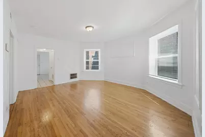 7741 S Yates Boulevard, Chicago, IL 60649 - Photo 9
