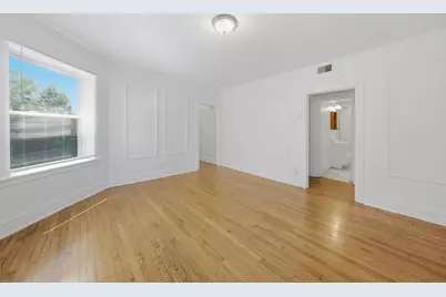 7741 S Yates Boulevard, Chicago, IL 60649 - Photo 11