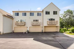 18619 W Sterling Ct, Grayslake, IL 60030 - Photo 23