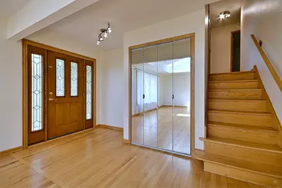 2360 N Drury Lane, Arlington Heights, IL 60004 - Photo 3