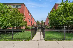6969 N Ashland Blvd, Chicago, IL 60626 - Photo 1