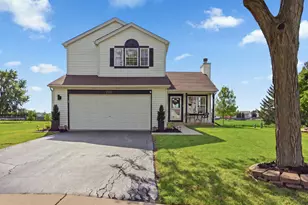 2125 Victoria Lakes Ct, Plainfield, IL 60586 - Photo 1